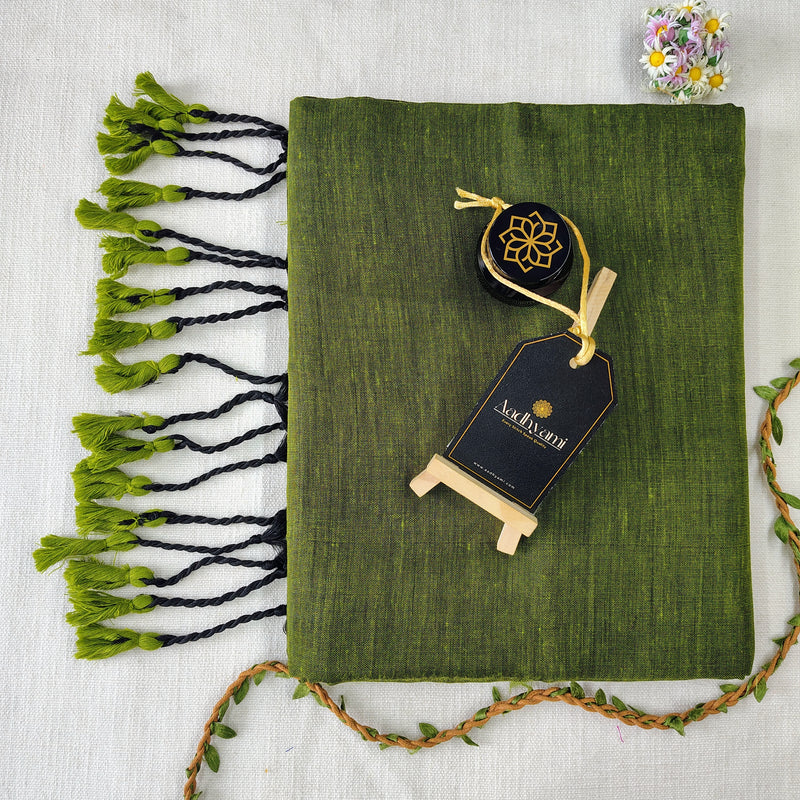 Green Handloom Cotton Saree With Designer Blouse